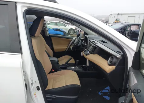 2017 Toyota Rav4 Xle z USA, uszkodzony, nr VIN JTMRFREVXHD209636